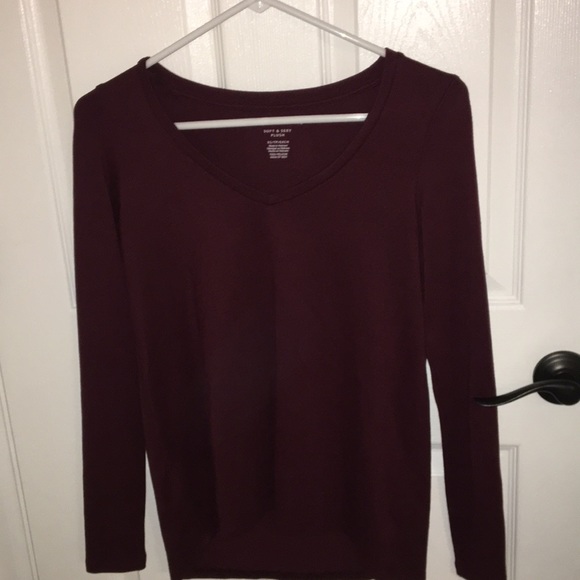 American Eagle maroon long sleeve - Picture 1 of 3